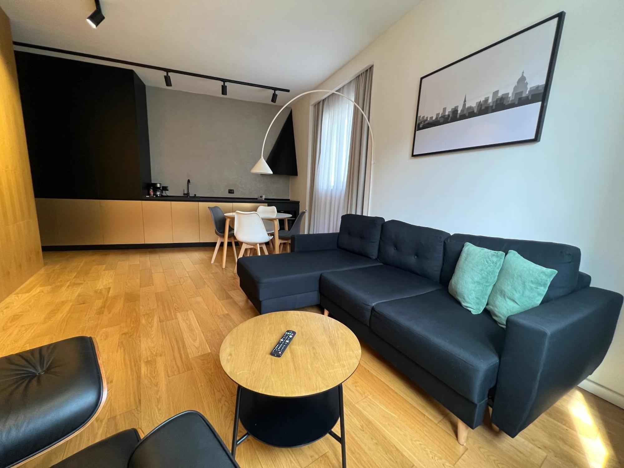 Apartment River's *